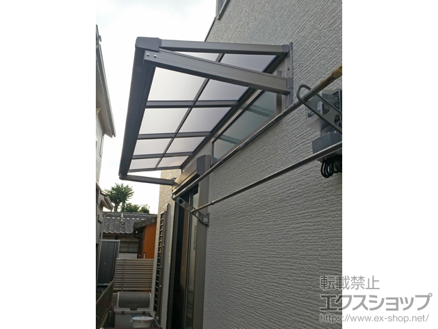 大阪府羽曳野市ののバルコニー・ベランダ屋根 スピーネ F型 ルーフタイプ 単体 積雪〜20cm対応 施工例