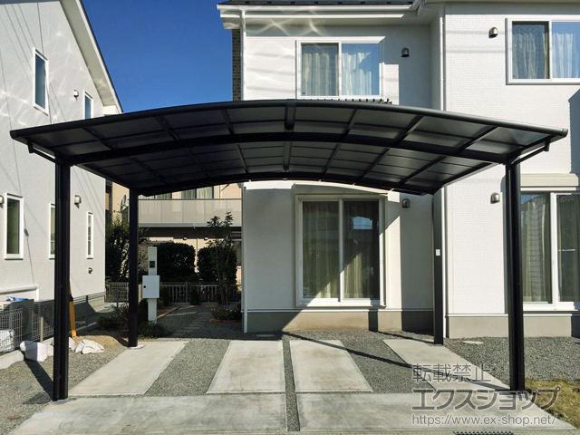 群馬県前橋市ののカーポート ネスカR (ラウンドスタイル) ワイド 積雪〜20cm対応 施工例