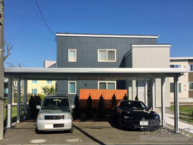 北海道千歳市のLIXIL リクシル（トステム）のカーポート テリオスポートIII 3000 3台用 角柱8本仕様 積雪〜100cm対応 施工例