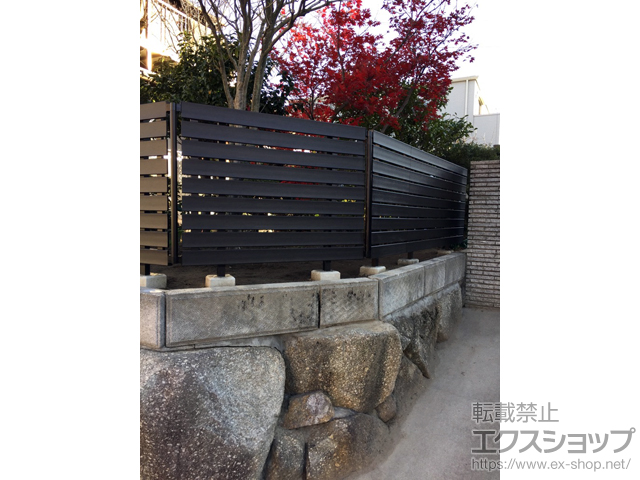 愛知県海部郡蟹江町ののフェンス・柵 ルシアスフェンスH07型 横板 複合カラー 自由柱施工 施工例