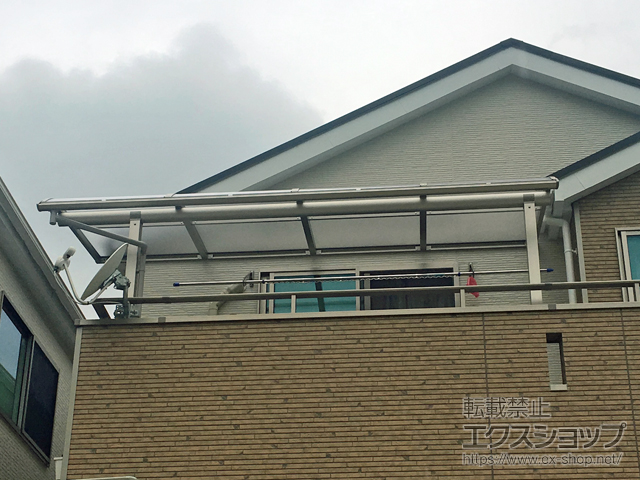 三重県三重郡菰野町ののバルコニー・ベランダ屋根 ヴェクターテラス R型 屋根タイプ 単体 積雪〜20cm対応 施工例