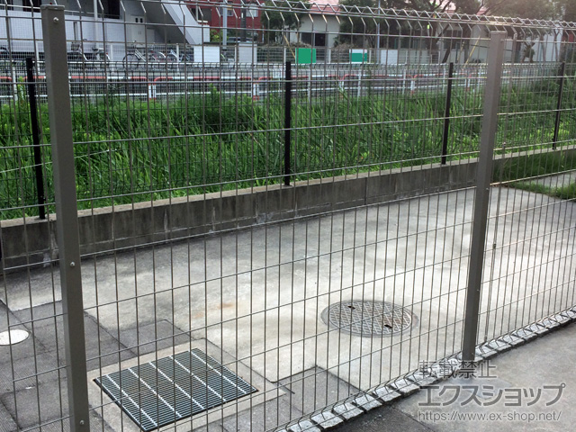 千葉県市川市ののフェンス・柵 イーネットフェンス1F型 自由柱＜水平地＞ 施工例