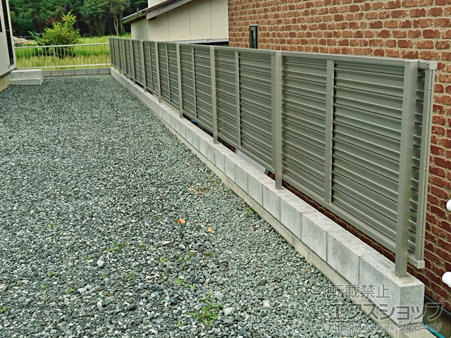 三重県度会郡玉城町ののフェンス・柵 ミエーネフェンス 目隠しルーバータイプ 施工例