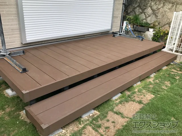 ���Ɍ����{�s��YKKAP�̃E�b�h�f�b�L ���E�b�h�f�b�L 200 �{�H��