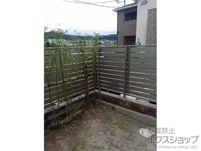 ���������ɕ{�s��YKKAP�̃t�F���X�E��E�� ���V�A�X�t�F���XF04�^ �����ډB�� ���R�� �{�H��