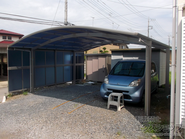 茨城県古河市ののカーポート レイナツインポートグラン　積雪〜20cm対応＋レイナツインポートグラン サイドパネル 施工例