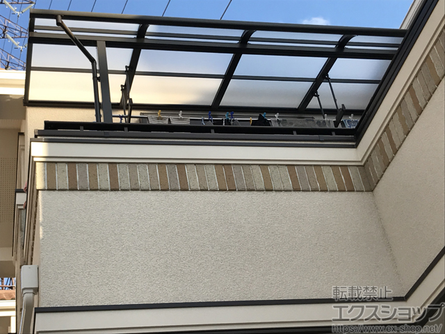 大阪府四條畷市ののバルコニー・ベランダ屋根 スピーネ R型 屋根タイプ 単体 積雪〜20cm対応 施工例
