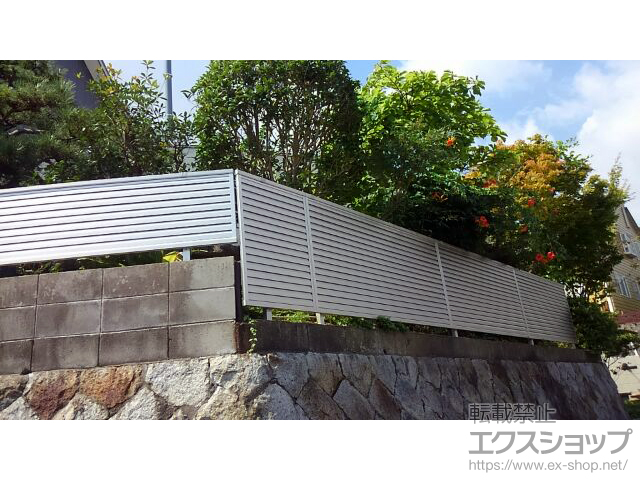 滋賀県大津市ののフェンス・柵 ミエーネフェンス 目隠しルーバータイプ 自由柱施工 施工例