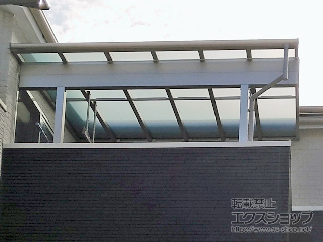 大阪府池田市ののバルコニー・ベランダ屋根 ヴェクターテラス F型 1500 屋根タイプ 単体 積雪〜50cm対応 施工例