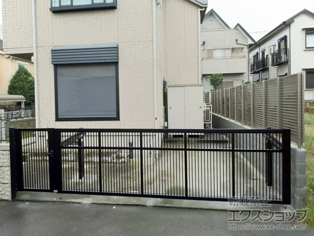東京都小金井市ののカーゲート 【特注】ラビーネ2型 ワイド 手動式 施工例