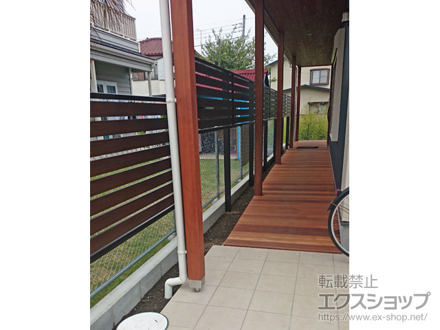 埼玉県狭山市ののフェンス・柵 モクアルフェンス 横板タイプ 2段支柱 自立建て用（パネル1段） 施工例