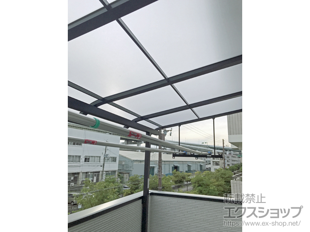 大阪府大阪市ののバルコニー・ベランダ屋根 スピーネ R型 屋根タイプ 単体 積雪〜20cm対応 施工例