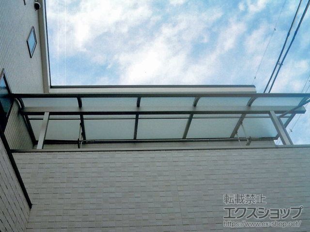 兵庫県西宮市ののバルコニー・ベランダ屋根 ヴェクターテラス R型 屋根タイプ 単体 積雪〜20cm対応 施工例
