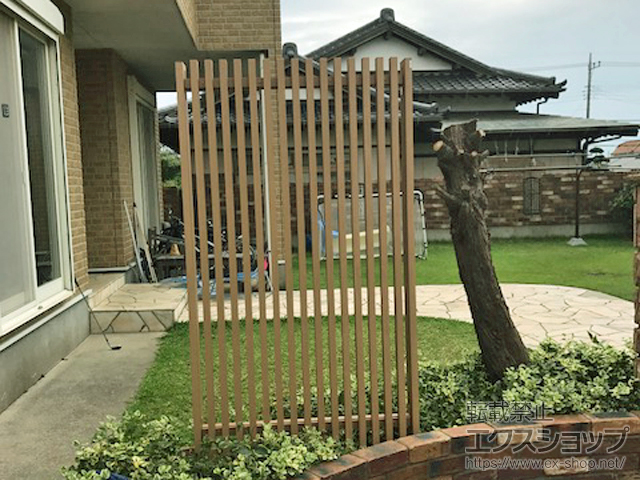 茨城県神栖市ののフェンス・柵 リレーリア フェンス2N型 マテリアルカラー 間仕切柱施工 施工例