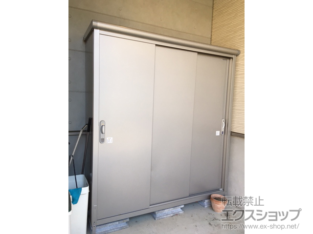 神奈川県川崎市のの物置・屋外倉庫 エスモ 一般型 1797×520×1959 ESE-1805A-SS 施工例