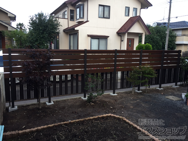 宮城県仙台市ののフェンス・柵 マイティウッド デコ 横貼り5段 隙間20ｍｍ 施工例