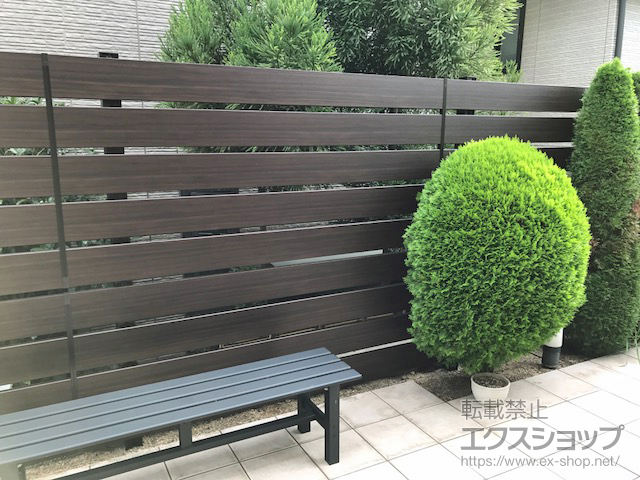 大阪府高槻市ののフェンス・柵 コレット 1型 多段支柱［75角支柱］ フリー支柱タイプ 施工例