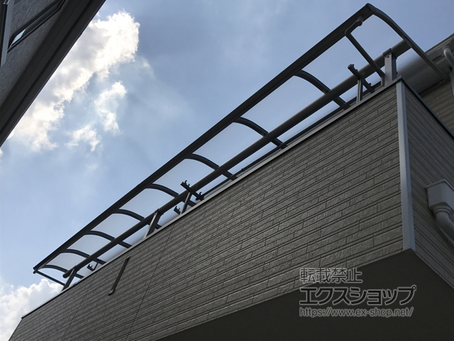 埼玉県新座市ののバルコニー・ベランダ屋根 プレシオステラス R型 屋根タイプ 連棟 積雪〜20cm対応 施工例