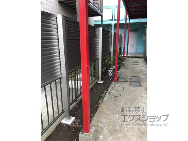 神奈川県厚木市ののフェンス・柵 ミエーネフェンス 目隠しルーバータイプ 2段支柱 自立建て用（パネル1段） 施工例