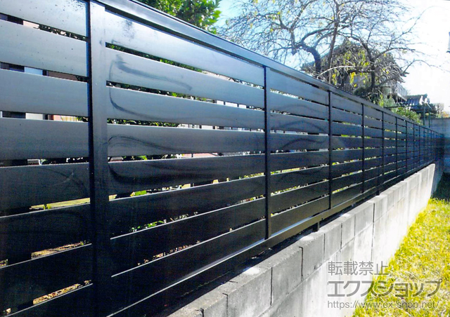 千葉県千葉市のLIXIL リクシル(新日軽)のフェンス・柵 セレビューフェンス R3型 自在柱 施工例