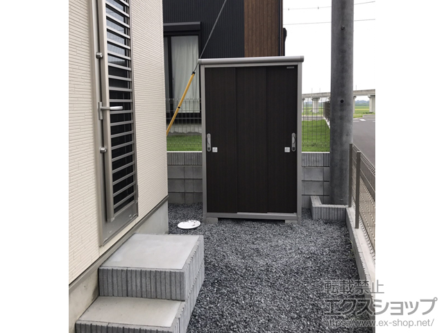 千葉県柏市のの物置・屋外倉庫 エスモ 一般型 (ESE-1207A-DW ) 施工例