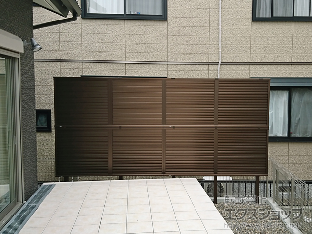 千葉県木更津市ののフェンス・柵 ミエーネフェンス 目隠しルーバータイプ （パネル2段取付） ※柱別途 施工例