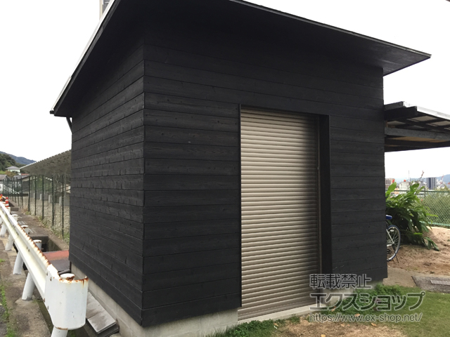 山口県周南市のLIXIL リクシル（トステム）のガレージシャッター ガレージシャッタークワトロ 電動式 内部付タイプ※外部停電時開閉機構 施工例