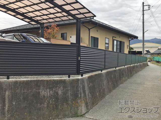 山梨県笛吹市ののフェンス・柵 ミエーネフェンス 目隠しルーバータイプ 自由柱施工 施工例