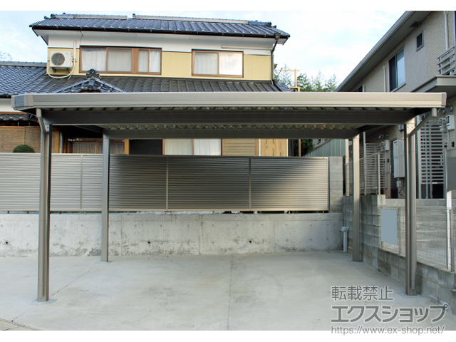 長崎県佐世保市のLIXIL リクシル（トステム）のカーポート テリオスポートIII 900 2台用 角柱4本仕様 積雪〜30cm対応 施工例