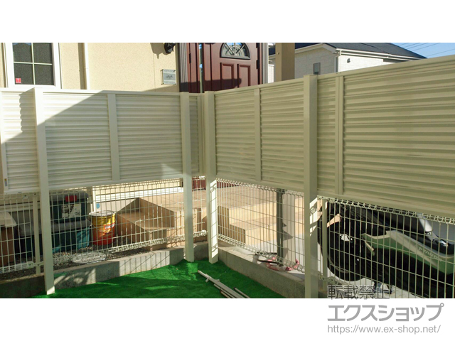 兵庫県神戸市ののフェンス・柵 ミエーネフェンス 目隠しルーバータイプ 2段支柱 自立建て用（パネル1段） 施工例