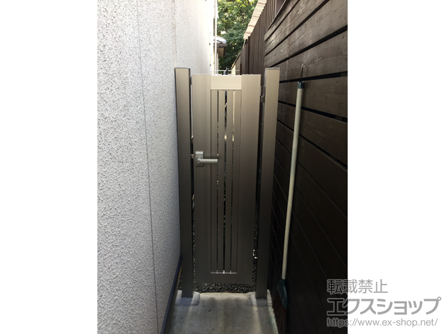 京都府京都市のの門扉 【特注】シンプレオ門扉4型 縦太格子 片開き 門柱使用 施工例