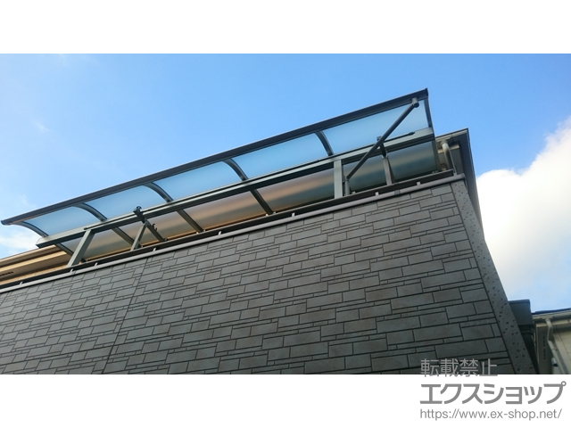 神奈川県相模原市ののバルコニー・ベランダ屋根 ヴェクターテラス R型 屋根タイプ 単体 積雪〜20cm対応 施工例