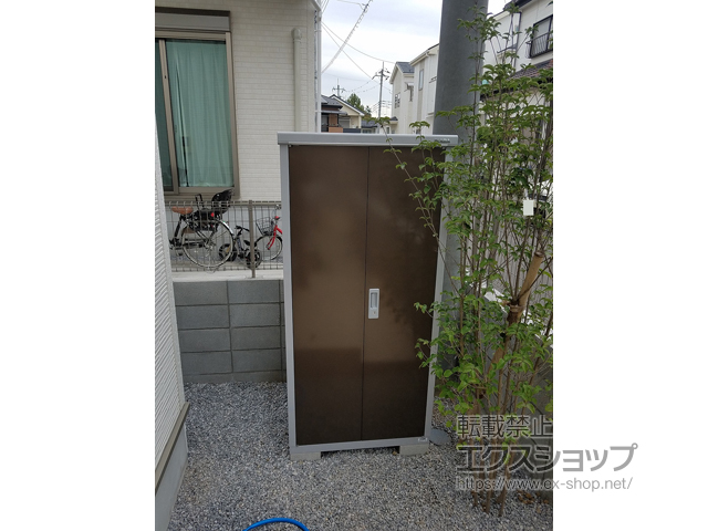 埼玉県白岡市のの物置・屋外倉庫 アイビーストッカー 900×905×1903 BJX-099E-TB 施工例