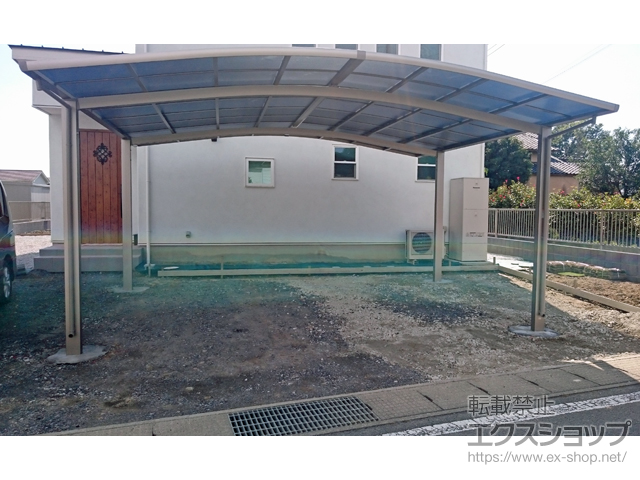 群馬県高崎市ののカーポート ネスカR (ラウンドスタイル) ワイド 積雪〜20cm対応 施工例