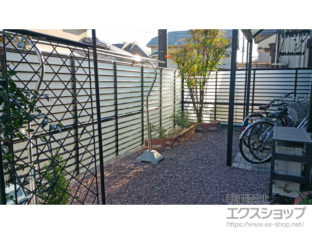 千葉県佐倉市ののフェンス・柵 サニーブリーズフェンスS型 間仕切りタイプ＜二段施工＞ 施工例