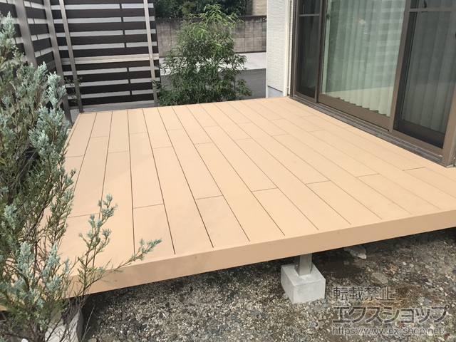 群馬県太田市ののウッドデッキ リウッドデッキ 200 施工例