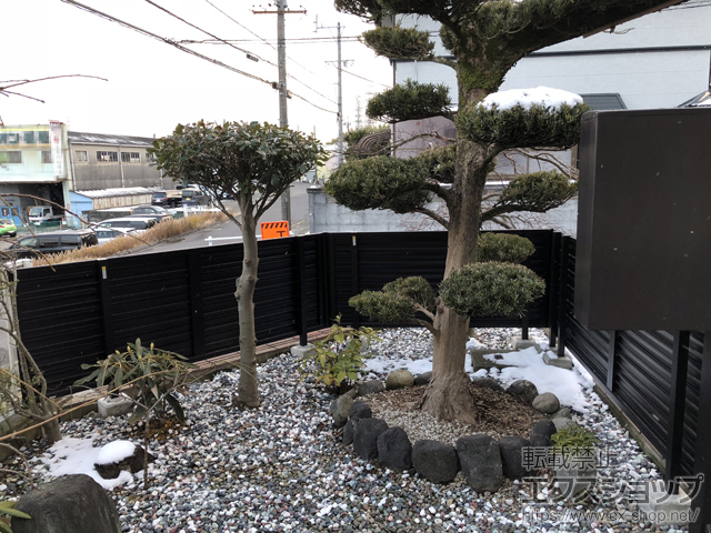 三重県四日市市ののフェンス・柵 ミエーネフェンス 目隠しルーバータイプ 自由柱施工 施工例