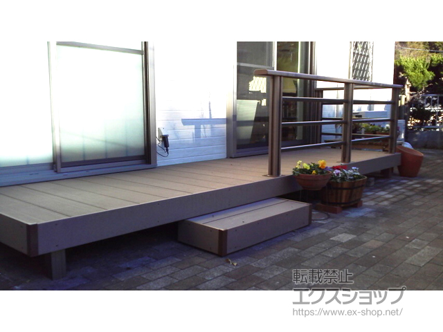 神奈川県鎌倉市のLIXIL リクシル（トステム）のウッドデッキ レストステージ 幕板納まり 施工例