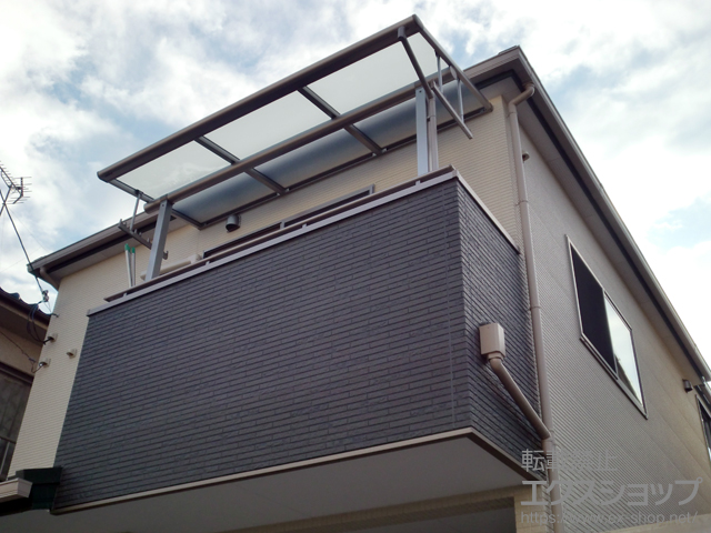 滋賀県草津市ののバルコニー・ベランダ屋根 ヴェクターテラス F型 屋根タイプ 単体 積雪〜20cm対応 施工例