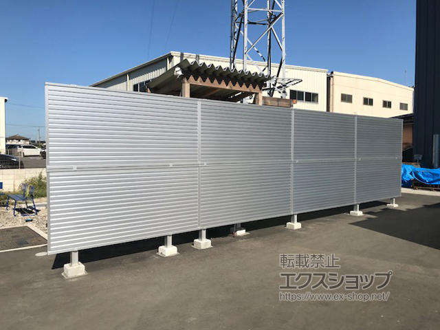 愛知県岡崎市ののフェンス・柵 ミエーネフェンス 目隠しルーバータイプ 2段支柱 自立建て用（パネル2段） 施工例