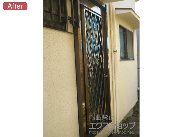 東京都大田区のLIXIL リクシル（トステム）の玄関ドア リシェント勝手口ドア 断熱仕様 Low-E複層 （ランマ無）右吊 H型（ヒシクロス格子） 施工例