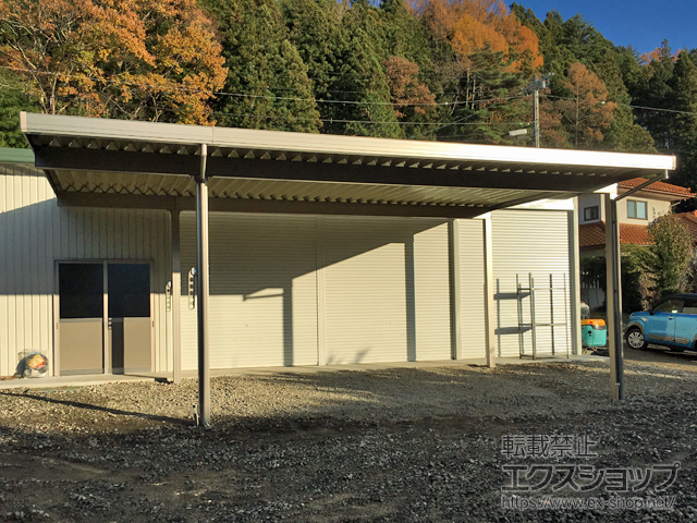 長野県上伊那郡箕輪町のLIXIL リクシル（トステム）のカーポート テリオスポートIII 1500 2台用 間口延長 角柱4本仕様 積雪〜50cm対応 施工例
