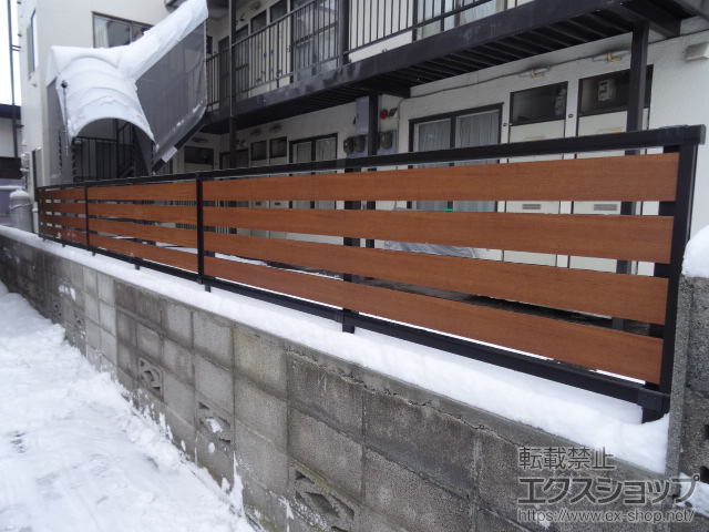 北海道札幌市ののフェンス・柵 モクアルフェンス 横板タイプ 自由柱施工 施工例