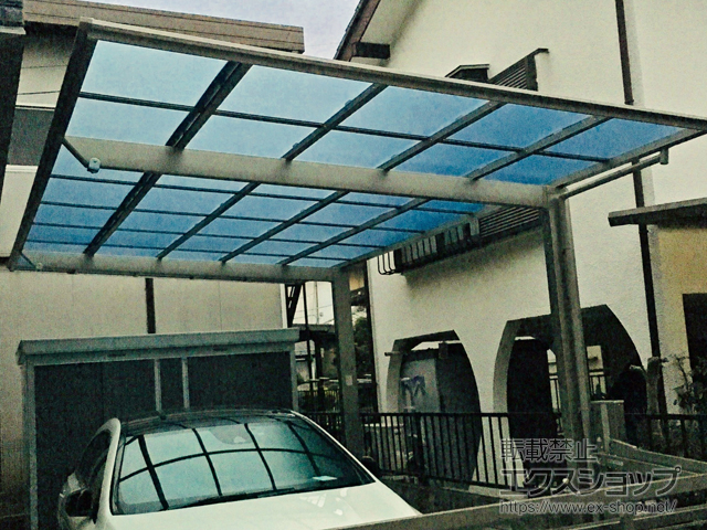 埼玉県狭山市ののカーポート フーゴF (フラットスタイル) 耐雪風圧強化パッケージ 積雪〜30cm対応 施工例