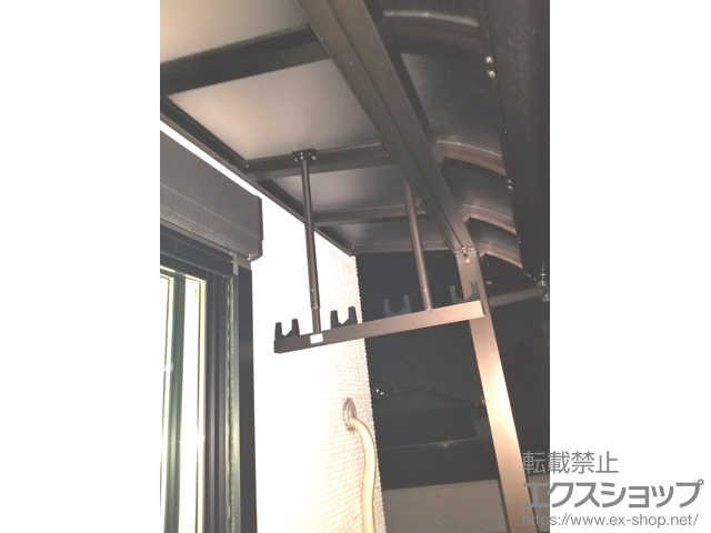 大阪府枚方市ののバルコニー・ベランダ屋根 プレシオステラス R型 1500 屋根タイプ 連棟 積雪〜50cm対応 施工例