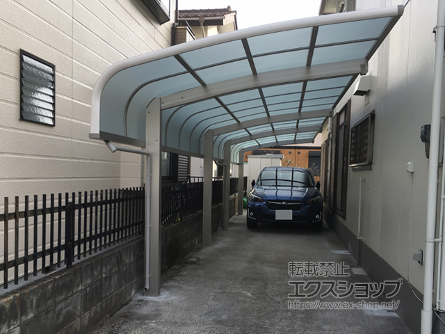 栃木県宇都宮市ののカーポート レイナキャップポートグラン 縦連棟　積雪〜20cm対応 施工例
