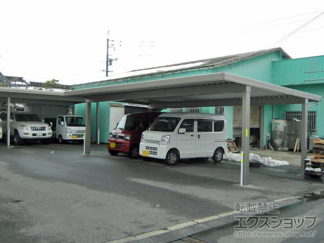 鳥取県米子市のLIXIL リクシル(トステム)のカーポート テリオスポートIII 1500 3台用 角柱4本仕様 積雪〜50cm対応 施工例