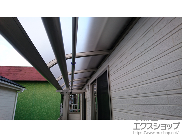 埼玉県越谷市ののバルコニー・ベランダ屋根 プレシオステラス R型 屋根タイプ 連棟 積雪〜20cm対応 施工例