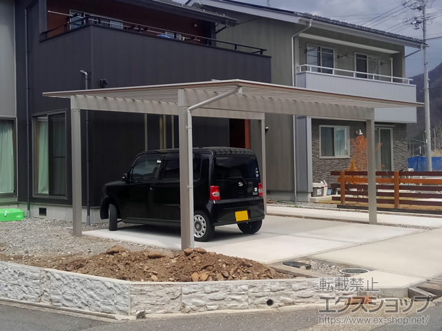 長野県上高井郡小布施町ののカーポート エフルージュ ツイン50 マテリアルカラー 積雪〜50cm対応 施工例