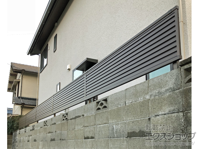 大阪府南河内郡太子町ののフェンス・柵 ミエーネフェンス 目隠しルーバータイプ 自由柱 施工例